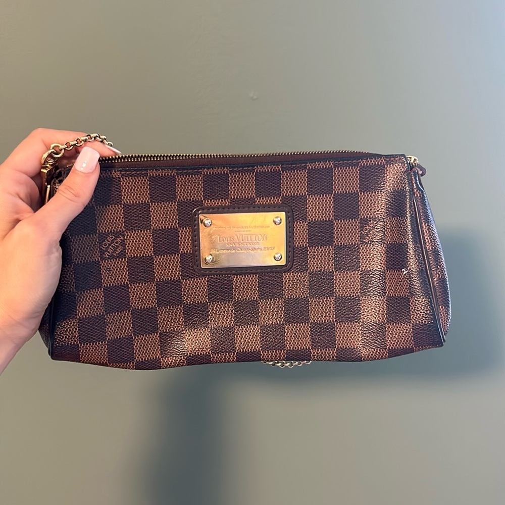 Louis Vuitton Damier Clutch